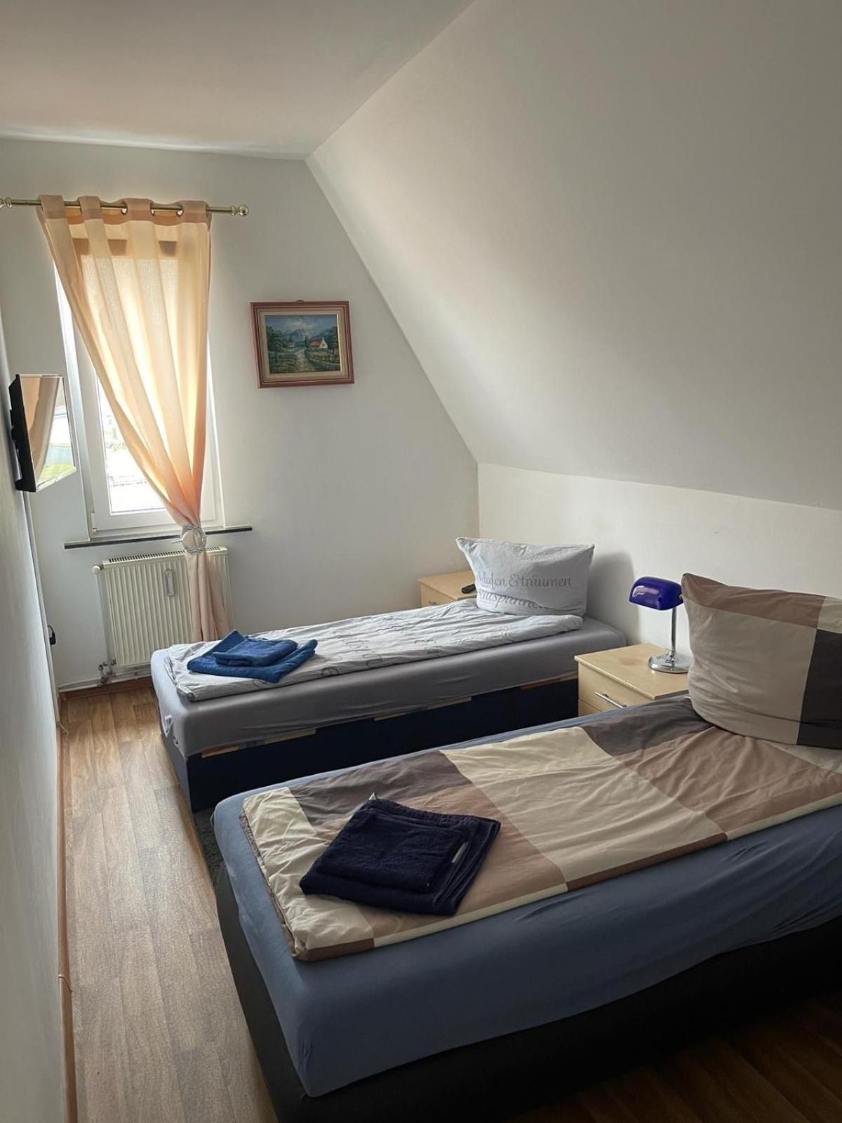Lekoma Pension Niedergorsdorf Exteriör bild